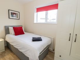 Stayanglesey - Anglesey - 1089398 - thumbnail photo 26