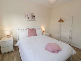 Stayanglesey - Anglesey - 1089398 - thumbnail photo 30