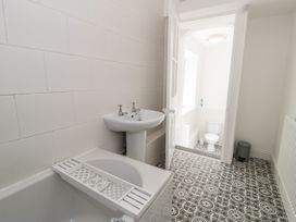 4A Victoria Place - North Wales - 1090511 - thumbnail photo 17