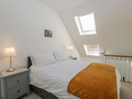 3 The Vaults - Somerset & Wiltshire - 1090521 - thumbnail photo 8