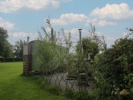 Aston - Shepherd Hut - Shropshire - 1091830 - thumbnail photo 10