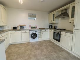 Benllech Coastal Retreat - Anglesey - 1093161 - thumbnail photo 6