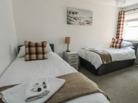 Benllech Coastal Retreat - Anglesey - 1093161 - thumbnail photo 12