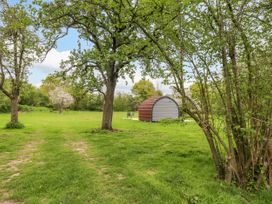 Meadow Lodge @ Berrys Place Farm - Cotswolds - 1093688 - thumbnail photo 19