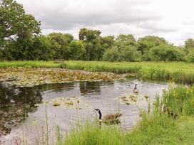 Meadow Lodge @ Berrys Place Farm - Cotswolds - 1093688 - thumbnail photo 23