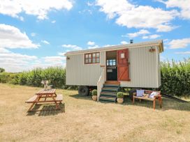 Sweet Caroline Shepherd’s Hut - Lincolnshire - 1093712 - thumbnail photo 1