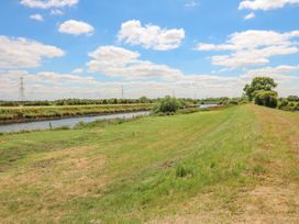 Sweet Caroline Shepherd’s Hut - Lincolnshire - 1093712 - thumbnail photo 14