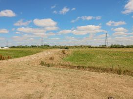 Sweet Caroline Shepherd’s Hut - Lincolnshire - 1093712 - thumbnail photo 15