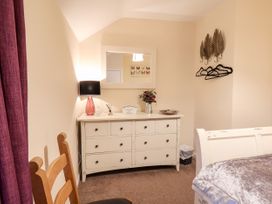 North Terrace - North Yorkshire (incl. Whitby) - 1094265 - thumbnail photo 12