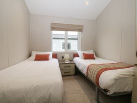 Lodge at Chichester Lakeside (3 Bed) - Kent & Sussex - 1094585 - thumbnail photo 11