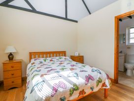 White Hart Stables - Kent & Sussex - 1094693 - thumbnail photo 10