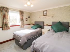 Eric House - North Yorkshire (incl. Whitby) - 1095167 - thumbnail photo 9
