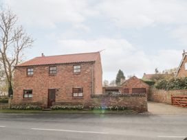 Eric House - North Yorkshire (incl. Whitby) - 1095167 - thumbnail photo 16