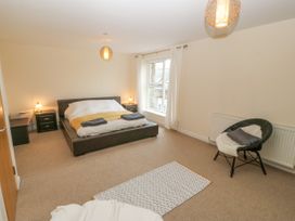 Barn End, 9 Stad Clynnog - Anglesey - 1095237 - thumbnail photo 17