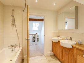 Fern Cottage - Central England - 1095328 - thumbnail photo 39