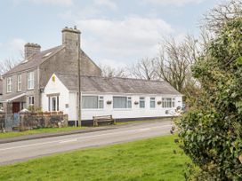 The Old Shop - Marianglas - North Wales - 1095581 - thumbnail photo 3