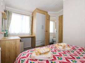 Trewan Lodge - Anglesey - 1096026 - thumbnail photo 14