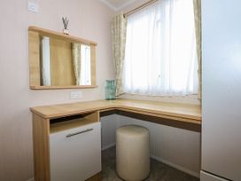 Trewan Lodge - Anglesey - 1096026 - thumbnail photo 15