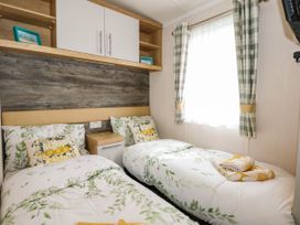 Trewan Lodge - Anglesey - 1096026 - thumbnail photo 19