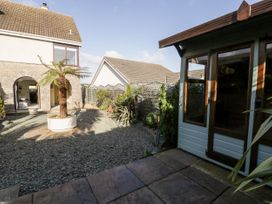 The Chalet - Anglesey - 1096392 - thumbnail photo 28