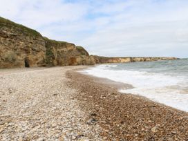 The Beach Apartment - Northumberland - 1097941 - thumbnail photo 2