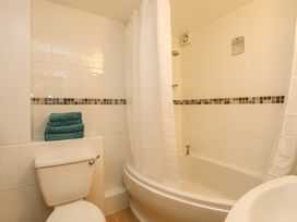 Bryn Moelyn Apartment - North Wales - 1098505 - thumbnail photo 24