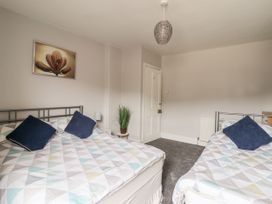 The Orme Apartment - North Wales - 1098616 - thumbnail photo 15