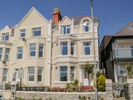 The Orme Apartment - North Wales - 1098616 - thumbnail photo 1