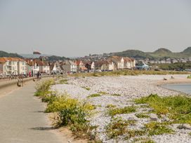 The Orme Apartment - North Wales - 1098616 - thumbnail photo 20