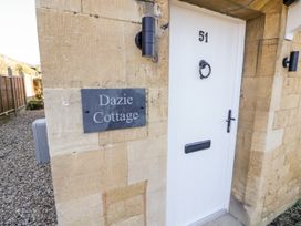 Dazie Cottage - Cotswolds - 1098981 - thumbnail photo 2