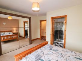 Willow Tree Farm House -  - 1100403 - thumbnail photo 17