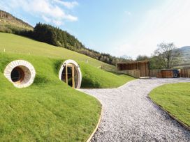 Nant y Garnedd - North Wales - 1100513 - thumbnail photo 1