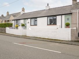 40 Llaneilian Road - Anglesey - 1101520 - thumbnail photo 1