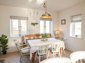 Woodland Lodge - Shropshire - 1101686 - thumbnail photo 6