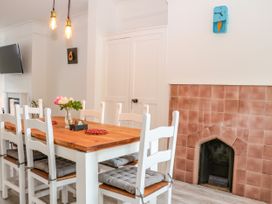 The Apothecary - Hampshire - 1102022 - thumbnail photo 7