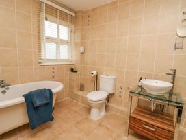 Chestnut Cottage - Mid Wales - 1102541 - thumbnail photo 33