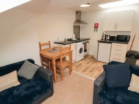 Flat 5 - North Yorkshire (incl. Whitby) - 1102714 - thumbnail photo 5
