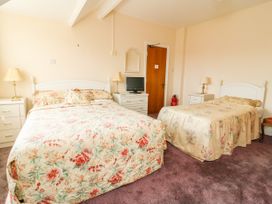 Ryburn Lodge - North Yorkshire (incl. Whitby) - 1103039 - thumbnail photo 16