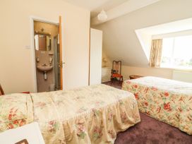Ryburn Lodge - North Yorkshire (incl. Whitby) - 1103039 - thumbnail photo 17