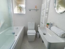 Crabapple Cottage - North Wales - 1103248 - thumbnail photo 19