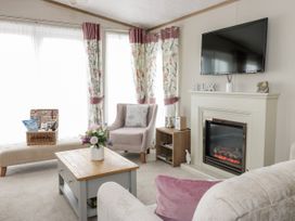 Serena Lodge - Scottish Lowlands - 1103426 - thumbnail photo 3