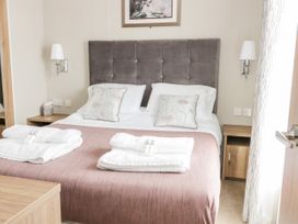 Serena Lodge - Scottish Lowlands - 1103426 - thumbnail photo 12