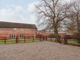 Oak Barn - North Wales - 1103568 - thumbnail photo 1