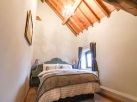 Oak Barn - North Wales - 1103568 - thumbnail photo 25