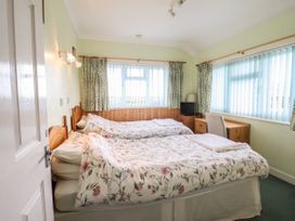 Morlyn Guest House Apartment - North Wales - 1103707 - thumbnail photo 10