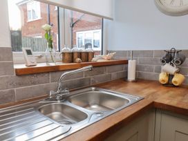 9 North End - North Yorkshire (incl. Whitby) - 1104268 - thumbnail photo 9