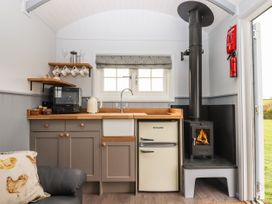 Frederick - Devon - 1104364 - thumbnail photo 6