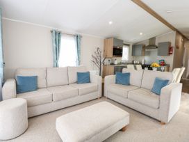 Caravan Kensington 165 - Norfolk - 1104613 - thumbnail photo 4