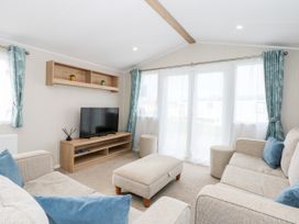 Caravan Kensington 165 - Norfolk - 1104613 - thumbnail photo 6
