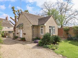 Straw Cottage - Somerset & Wiltshire - 1104750 - thumbnail photo 1